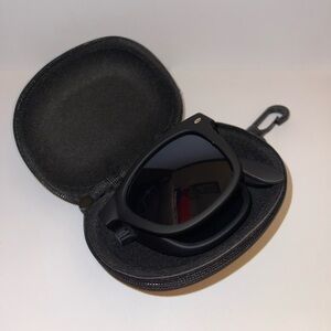 Stylish Foldable Matte Black Velvet Feel Sunglasses With Travel Carrying Case